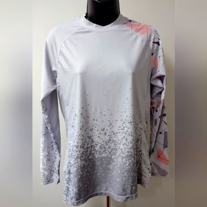 HUGE SPORTS Women's Long sleeve, UV protection, Size Large, great condition!